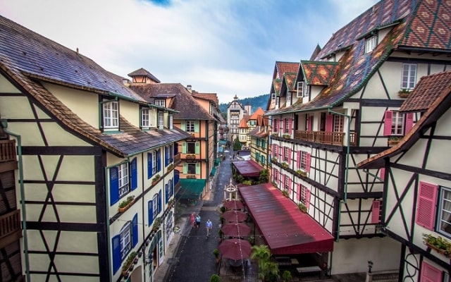 Lạc vào thị trấn Bukit Tinggi cổ tích đẹp như tranh vẽ tại Malaysia